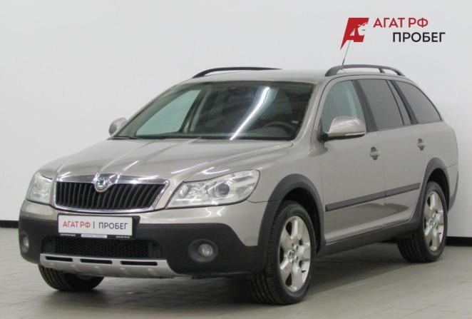 Skoda Octavia II (A5) Рестайлинг с пробегом 2010 года, цена 798 000 рублей, 220274 км, универсал, Автокод Объявления