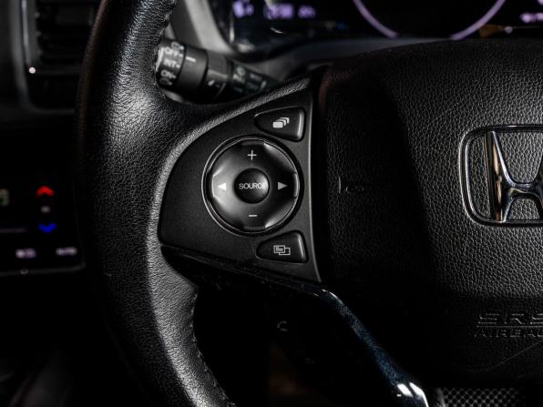Honda Vezel I с пробегом 2017 года, цена 1 780 000 рублей, 89600 км, внедорожник, Автокод Объявления