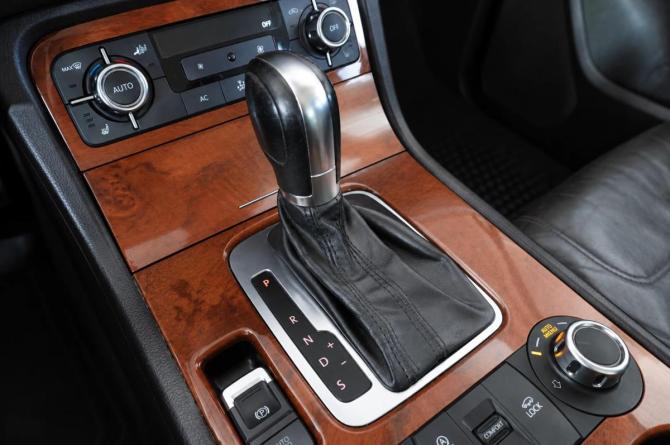 Volkswagen Touareg II с пробегом 2011 года, цена 1 900 000 рублей, 283173 км, внедорожник, Автокод Объявления