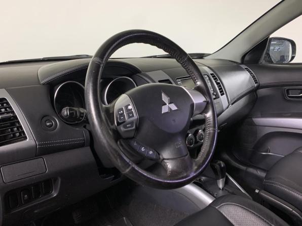 Mitsubishi Outlander II Рестайлинг с пробегом 2012 года, цена 920 000 рублей, 322278 км, внедорожник, Автокод Объявления