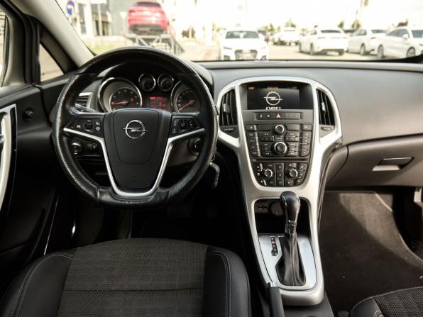 Opel Astra J Рестайлинг с пробегом 2012 года, цена 792 000 рублей, 153525 км, хэтчбек, Автокод Объявления