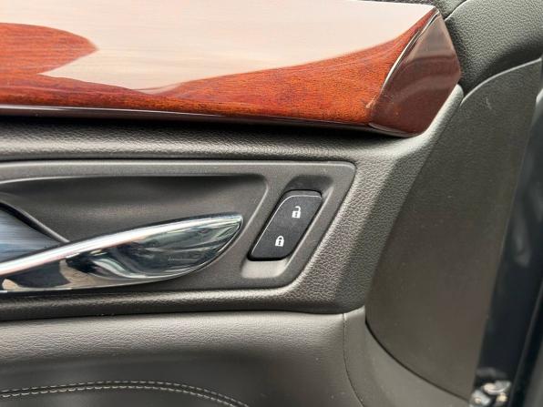 Cadillac SRX II Рестайлинг с пробегом 2013 года, цена 1 485 000 рублей, 171000 км, внедорожник, Автокод Объявления