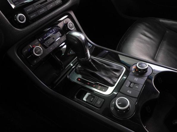 Volkswagen Touareg II с пробегом 2013 года, цена 1 799 000 рублей, 262394 км, внедорожник, Автокод Объявления