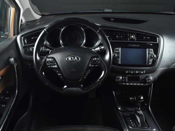 Kia Ceed II Рестайлинг с пробегом 2016 года, цена 1 299 999 рублей, 96184 км, хэтчбек, Автокод Объявления