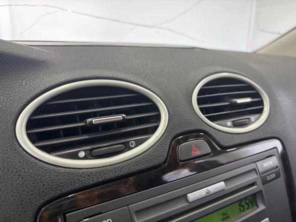 Ford Focus II с пробегом 2006 года, цена 379 000 рублей, 329325 км, седан, Автокод Объявления