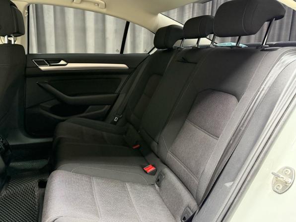 Volkswagen Passat B8 с пробегом 2017 года, цена 1 899 000 рублей, 119000 км, седан, Автокод Объявления