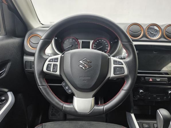 Suzuki Vitara II Рестайлинг с пробегом 2018 года, цена 2 400 000 рублей, 75199 км, внедорожник, Автокод Объявления