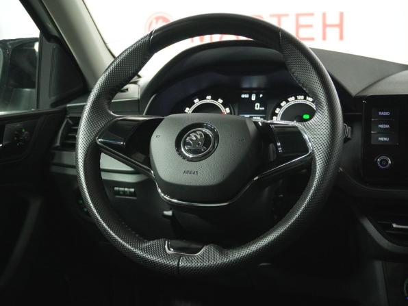 Skoda Rapid II с пробегом 2021 года, цена 1 514 000 рублей, 78257 км, лифтбек, Автокод Объявления