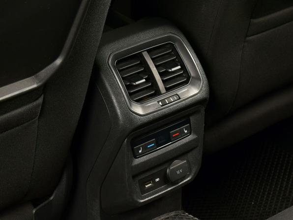 Volkswagen Tiguan II с пробегом 2018 года, цена 2 175 995 рублей, 190597 км, внедорожник, Автокод Объявления