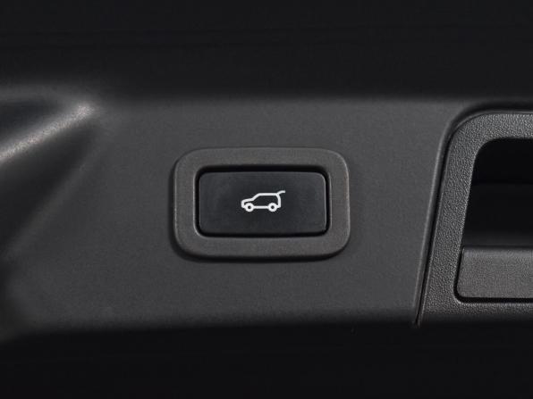 Land Rover Range Rover Velar I с пробегом 2018 года, цена 4 409 995 рублей, 72345 км, внедорожник, Автокод Объявления
