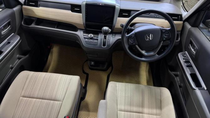 Honda Freed II с пробегом 2018 года, цена 1 611 800 рублей, 126653 км, компактвэн, Автокод Объявления