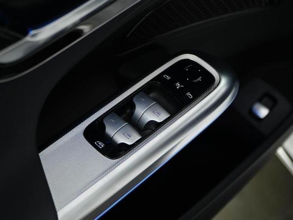 Mercedes-Benz E-Класс V (W213 S213 C238) Рестайлинг с пробегом 2024 года, цена 6 615 000 рублей, 14413 км, седан, Автокод Объявления