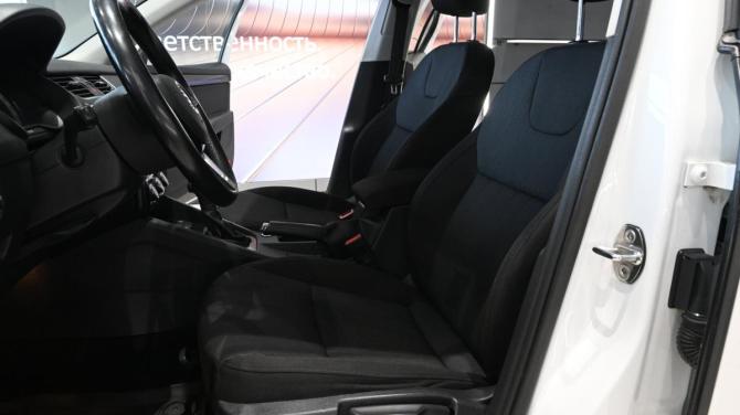 Skoda Octavia III (A7) Рестайлинг с пробегом 2017 года, цена 1 660 000 рублей, 159000 км, лифтбек, Автокод Объявления