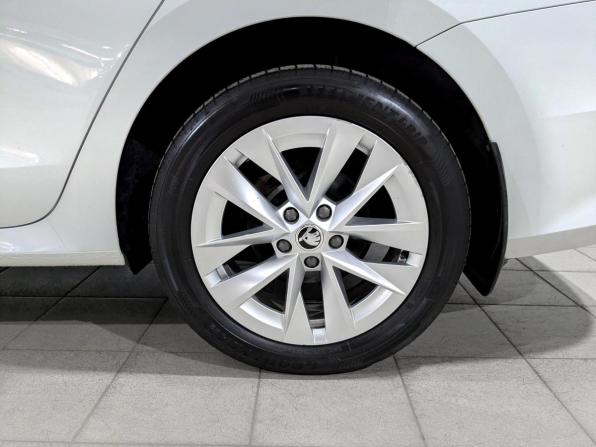 Skoda Octavia IV (A8) с пробегом 2020 года, цена 2 095 000 рублей, 102374 км, лифтбек, Автокод Объявления