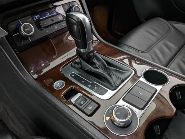 Volkswagen Touareg II Рестайлинг с пробегом 2016 года, цена 2 625 000 рублей, 147407 км, внедорожник, Автокод Объявления