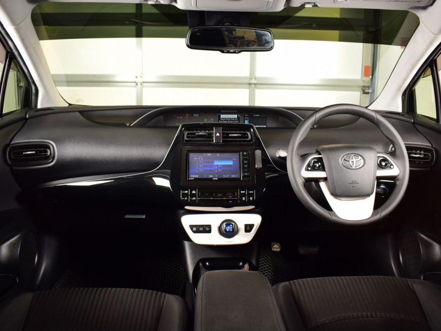 Toyota Prius IV (XW50) Кемерово  - изображение 12