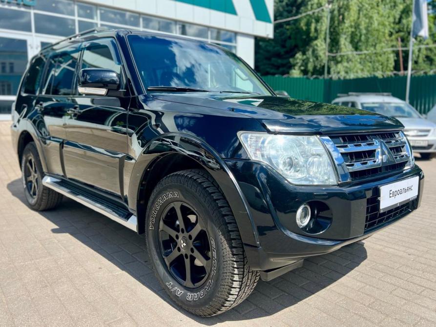 Mitsubishi Pajero IV Рестайлинг 1 Великий Новгород  - изображение 1