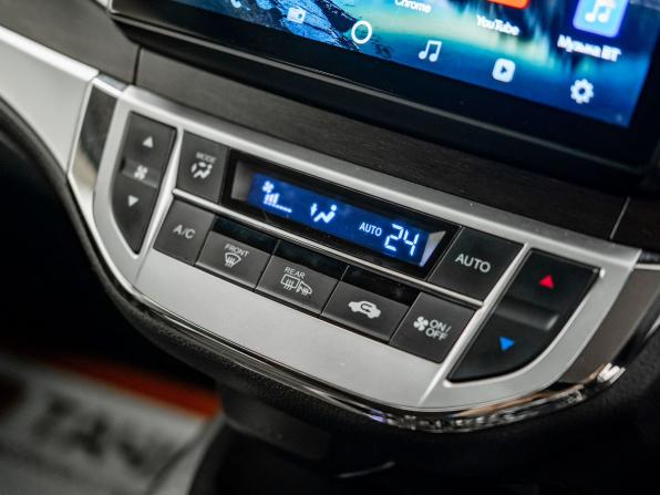 Honda Jade I с пробегом 2017 года, цена 1 327 000 рублей, 149822 км, компактвэн, Автокод Объявления