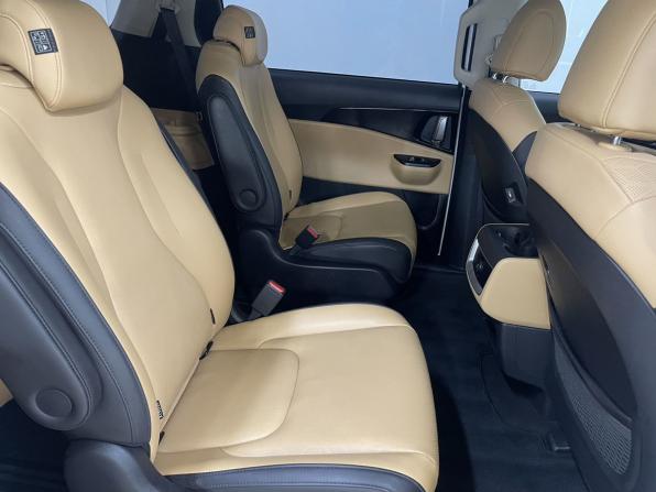 Kia Carnival IV с пробегом 2021 года, цена 3 950 000 рублей, 80791 км, минивэн, Автокод Объявления