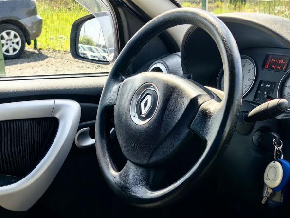 Renault Logan I Рестайлинг с пробегом 2012 года, цена 409 000 рублей, 240000 км, седан, Автокод Объявления