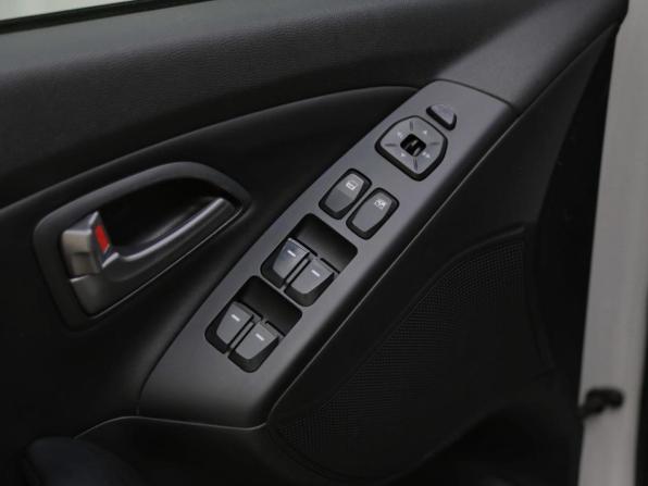 Hyundai ix35 I Рестайлинг с пробегом 2014 года, цена 849 000 рублей, 128068 км, внедорожник, Автокод Объявления