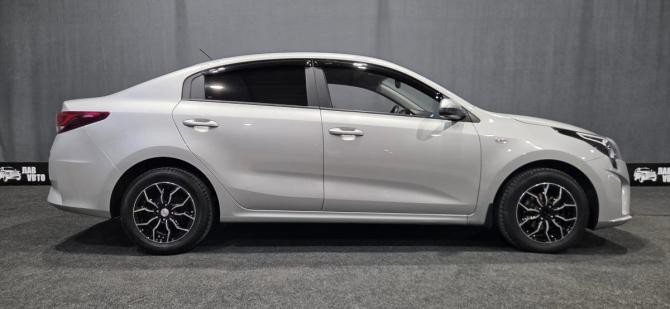 Kia Rio IV Рестайлинг с пробегом 2020 года, цена 1 600 000 рублей, 38239 км, седан, Автокод Объявления