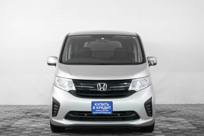 Honda Stepwgn V с пробегом 2016 года, цена 1 809 000 рублей, 120000 км, минивэн, Автокод Объявления