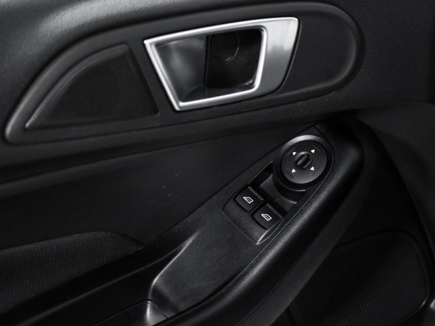 Ford Fiesta Mk6 Рестайлинг Санкт-Петербург  - изображение 10