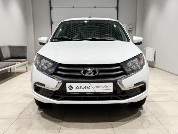 Lada (ВАЗ) Granta I Рестайлинг с пробегом 2024 года, цена 880 279 рублей, 33328 км, лифтбек, Автокод Объявления