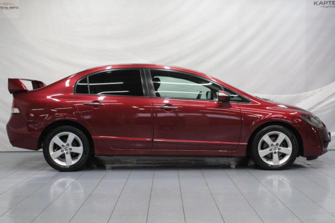 Honda Civic VIII Рестайлинг с пробегом 2009 года, цена 799 000 рублей, 206651 км, седан, Автокод Объявления