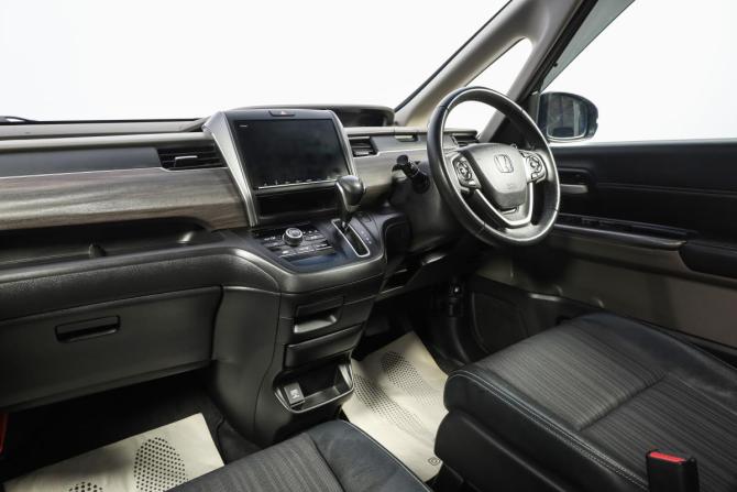 Honda Freed II с пробегом 2018 года, цена 1 689 000 рублей, 83000 км, компактвэн, Автокод Объявления