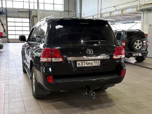 Toyota Land Cruiser 200 Series с пробегом 2011 года, цена 2 890 000 рублей, 203000 км, внедорожник, Автокод Объявления