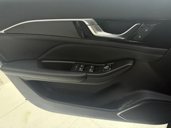 FAW Bestune B70 I Рестайлинг с пробегом 2024 года, цена 2 100 000 рублей, 12300 км, лифтбек, Автокод Объявления