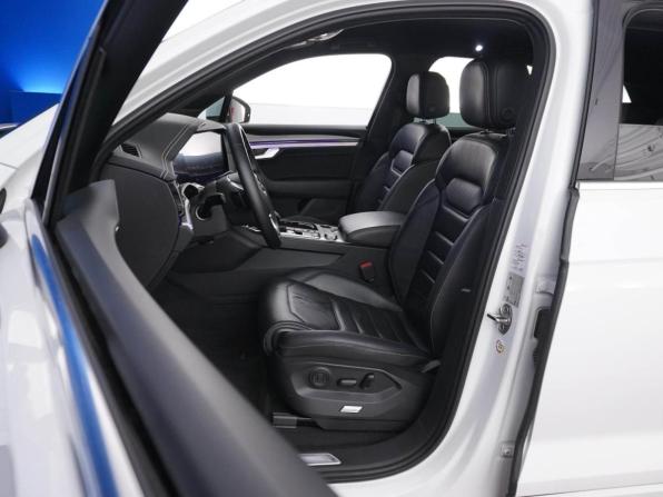 Volkswagen Touareg III с пробегом 2018 года, цена 4 790 055 рублей, 102948 км, внедорожник, Автокод Объявления