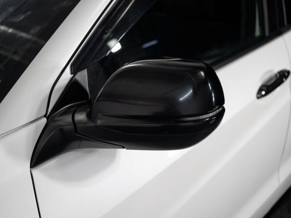 Honda Vezel I с пробегом 2016 года, цена 1 550 000 рублей, 151483 км, внедорожник, Автокод Объявления