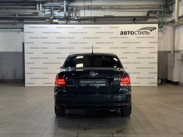 Volkswagen Polo V Рестайлинг с пробегом 2017 года, цена 799 000 рублей, 140000 км, седан, Автокод Объявления