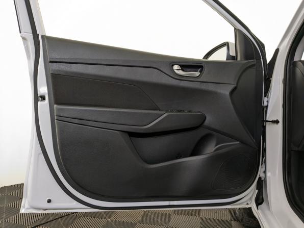 Hyundai Solaris II Рестайлинг с пробегом 2022 года, цена 1 565 000 рублей, 46970 км, седан, Автокод Объявления