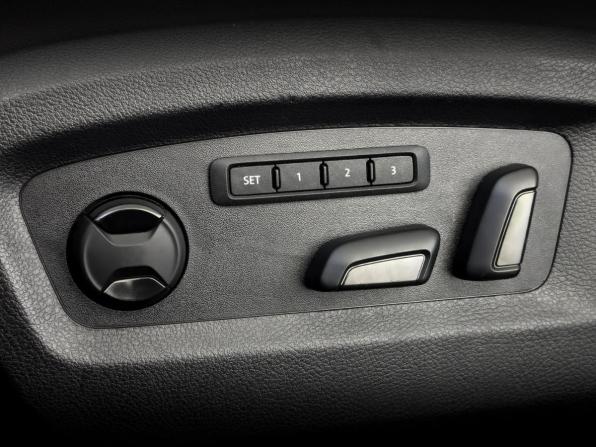 Volkswagen Multivan T6 Рестайлинг с пробегом 2021 года, цена 6 000 000 рублей, 120666 км, минивэн, Автокод Объявления
