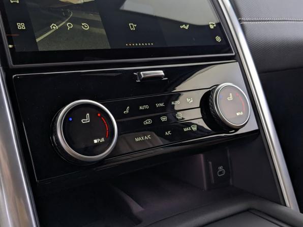 Land Rover Discovery V Рестайлинг с пробегом 2024 года, цена 9 270 000 рублей, 64000 км, внедорожник, Автокод Объявления