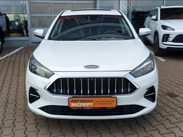 JAC J7 I с пробегом 2023 года, цена 1 029 000 рублей, 117289 км, лифтбек, Автокод Объявления