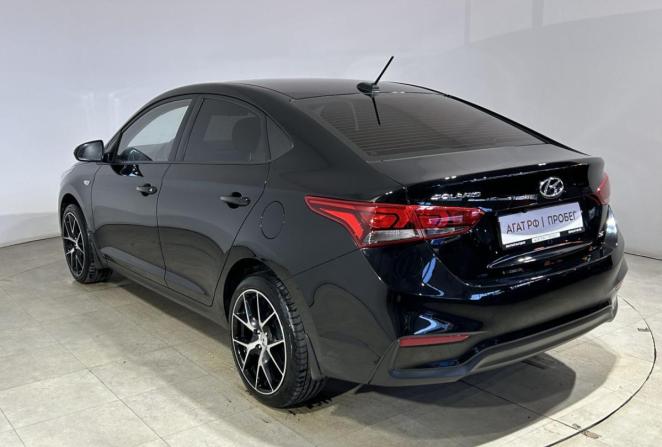 Hyundai Solaris II с пробегом 2018 года, цена 1 300 000 рублей, 132742 км, седан, Автокод Объявления