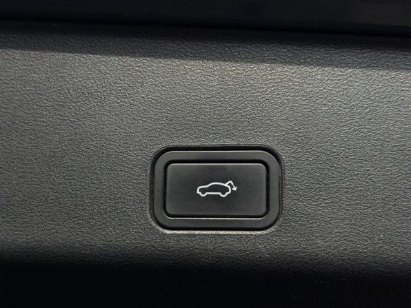 Geely Monjaro I Рестайлинг с пробегом 2024 года, цена 3 550 000 рублей, 44000 км, внедорожник, Автокод Объявления