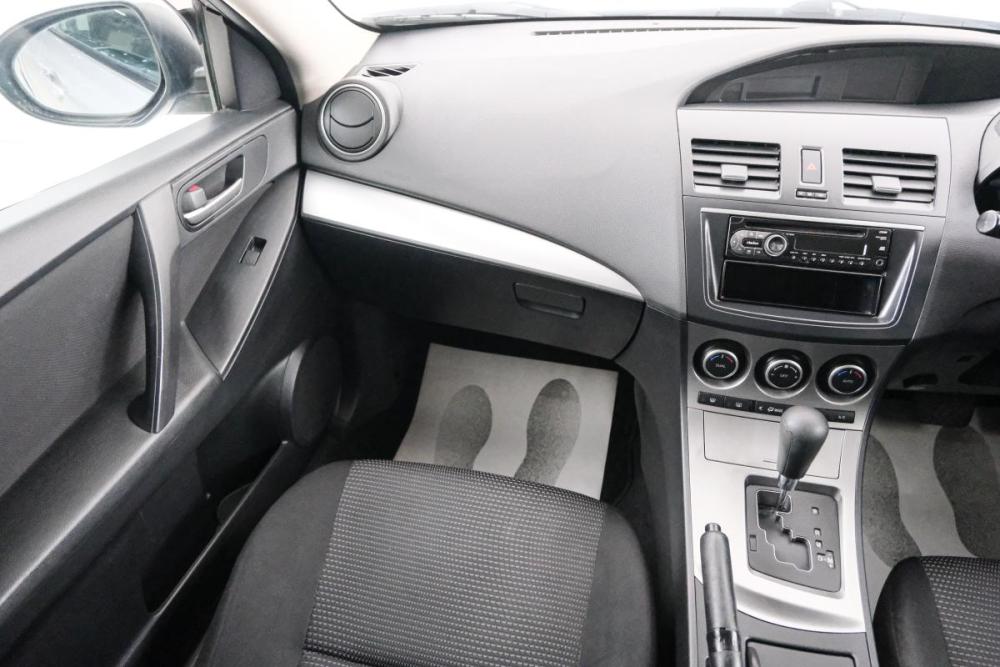 Mazda Axela II Красноярск  - изображение 12