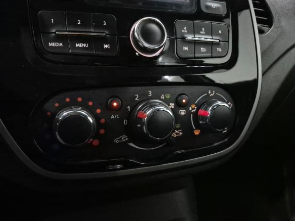 Renault Kaptur I с пробегом 2018 года, цена 1 290 000 рублей, 225347 км, внедорожник, Автокод Объявления