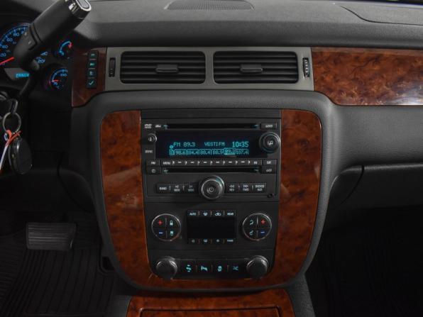 Chevrolet Tahoe III с пробегом 2013 года, цена 1 990 000 рублей, 182000 км, внедорожник, Автокод Объявления