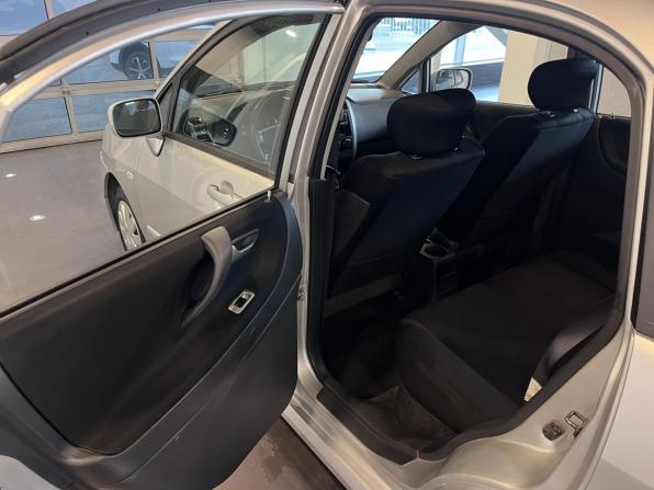 Suzuki Liana I Рестайлинг с пробегом 2005 года, цена 239 000 рублей, 193907 км, седан, Автокод Объявления