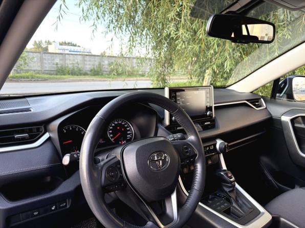 Toyota RAV4 V (XA50) с пробегом 2021 года, цена 3 600 000 рублей, 50000 км, внедорожник, Автокод Объявления