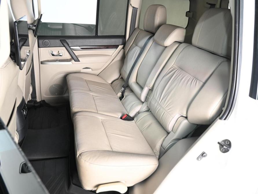 Mitsubishi Pajero IV Рестайлинг 2 Ростов-на-Дону  - изображение 9