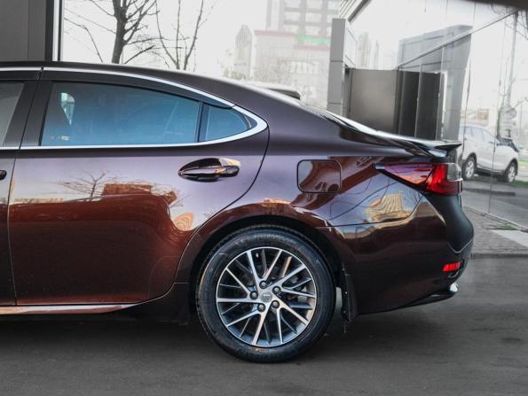 Lexus ES VI Рестайлинг с пробегом 2015 года, цена 2 440 000 рублей, 132700 км, седан, Автокод Объявления