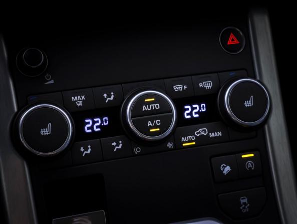 Land Rover Range Rover Evoque I Рестайлинг с пробегом 2017 года, цена 2 600 000 рублей, 76658 км, внедорожник, Автокод Объявления
